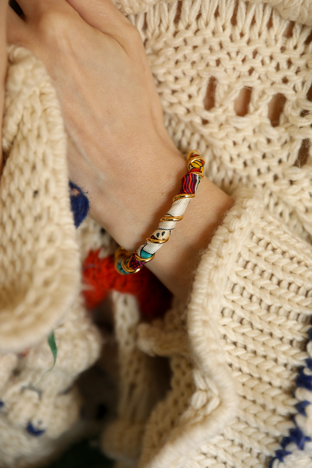 October bracelet and its Tarot ribbon, multicolored