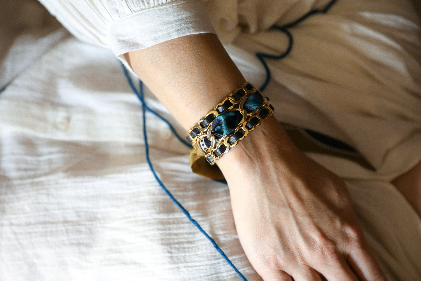 Petite manchette Décembre et ruban Chapanoir, olive