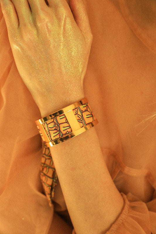 JMA cuff and its pastel Croco ribbon