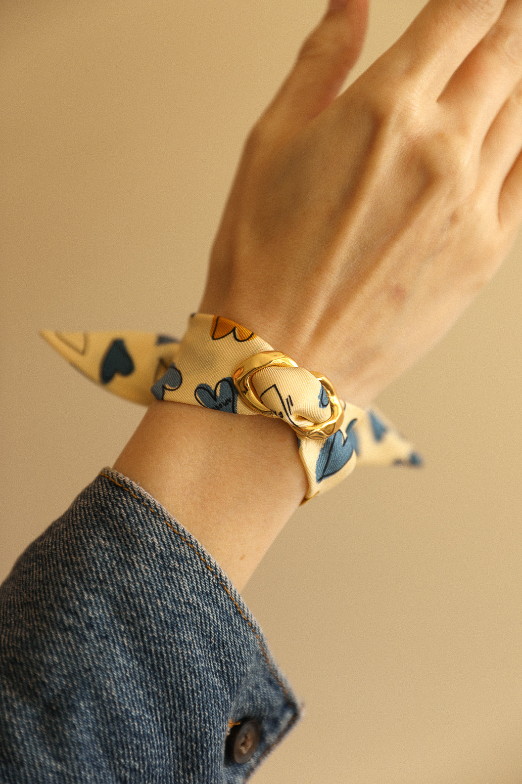 December ornament and its 4cm silk ribbon Les Mots Bleus