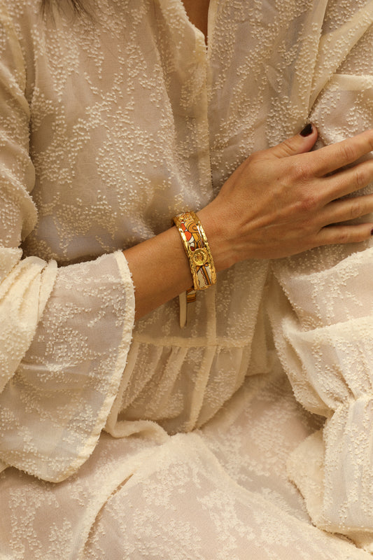 Irma cuff and its ribbon Unknown address, snow