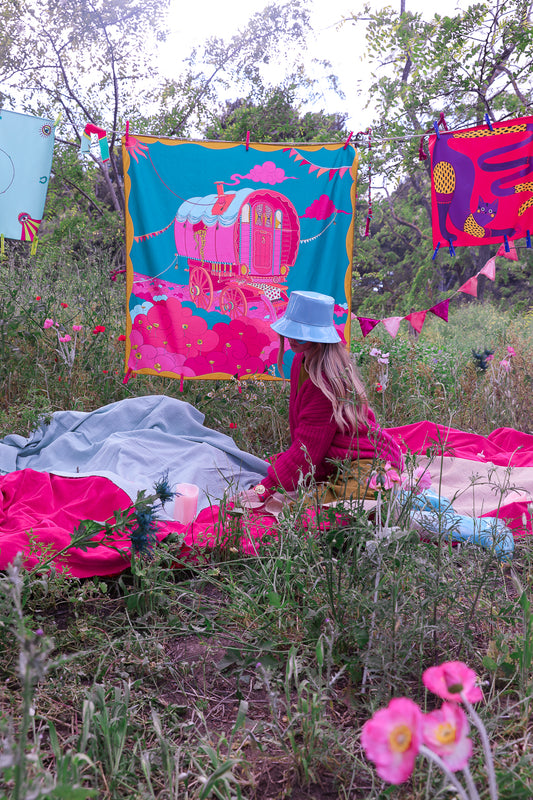 Carré de soie 110cm Adresse Inconnue, rose et bleu