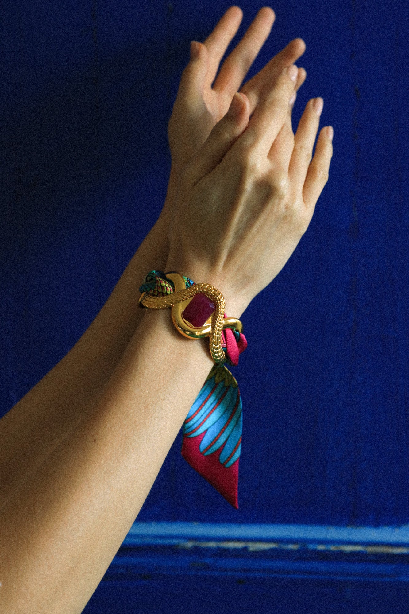 Manchette Caïman Agate fuchsia et ruban Perroquet coloré
