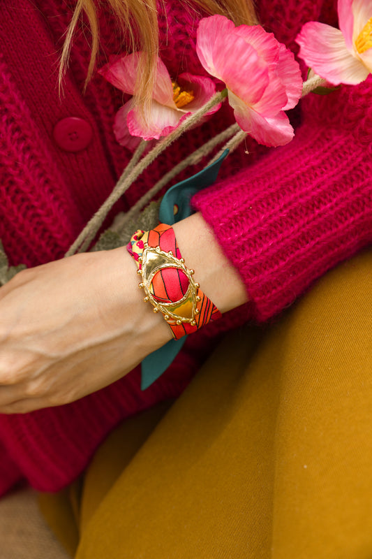 Ornement Bon Oeil et son bracelet en soie de 4cm Adresse Inconnue, bleu et rose