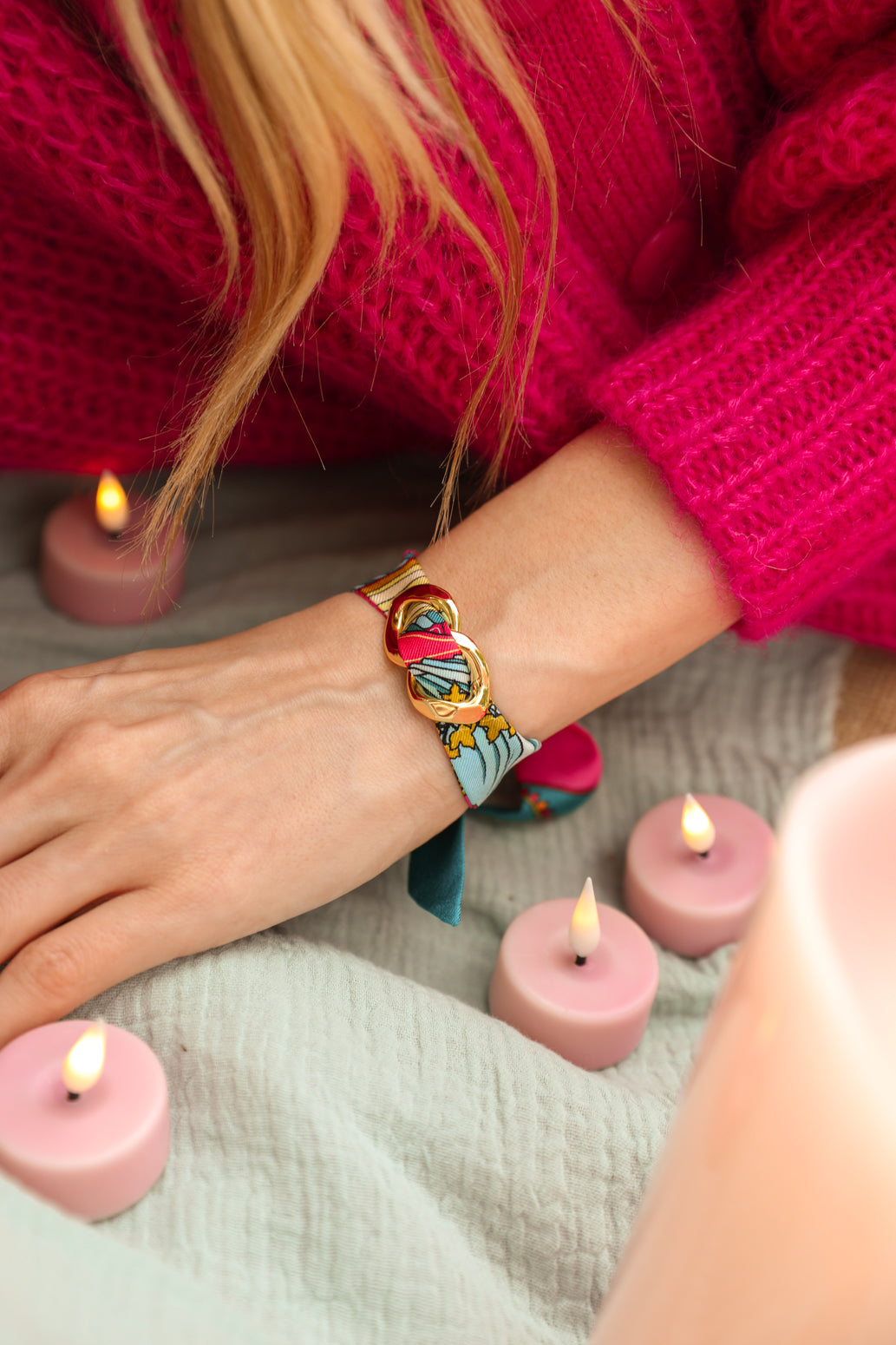 December ornament, sold without silk