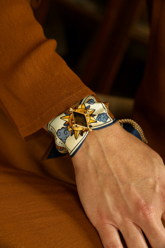 Ornement Circus olive et son bracelet en soie de 4cm Tarot, marine