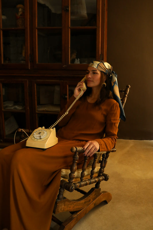 Carré de soie 110cm Tarot de Marseille, marine