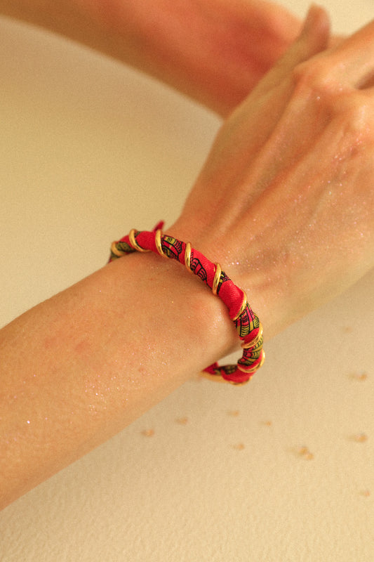 October Bracelet and Colorful Shell Ribbon