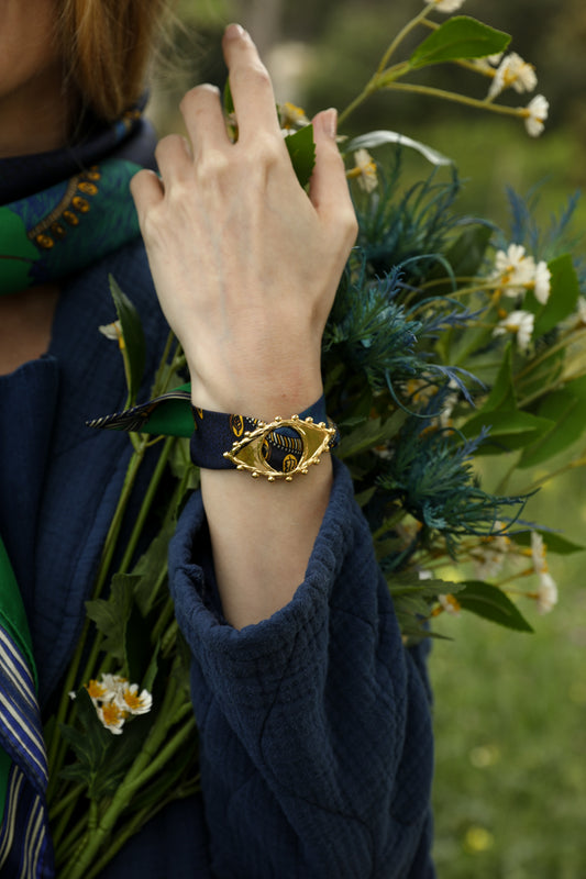 Ornement Bon Oeil doré et son bracelet en soie de 4cm Cerf Bohème, vert