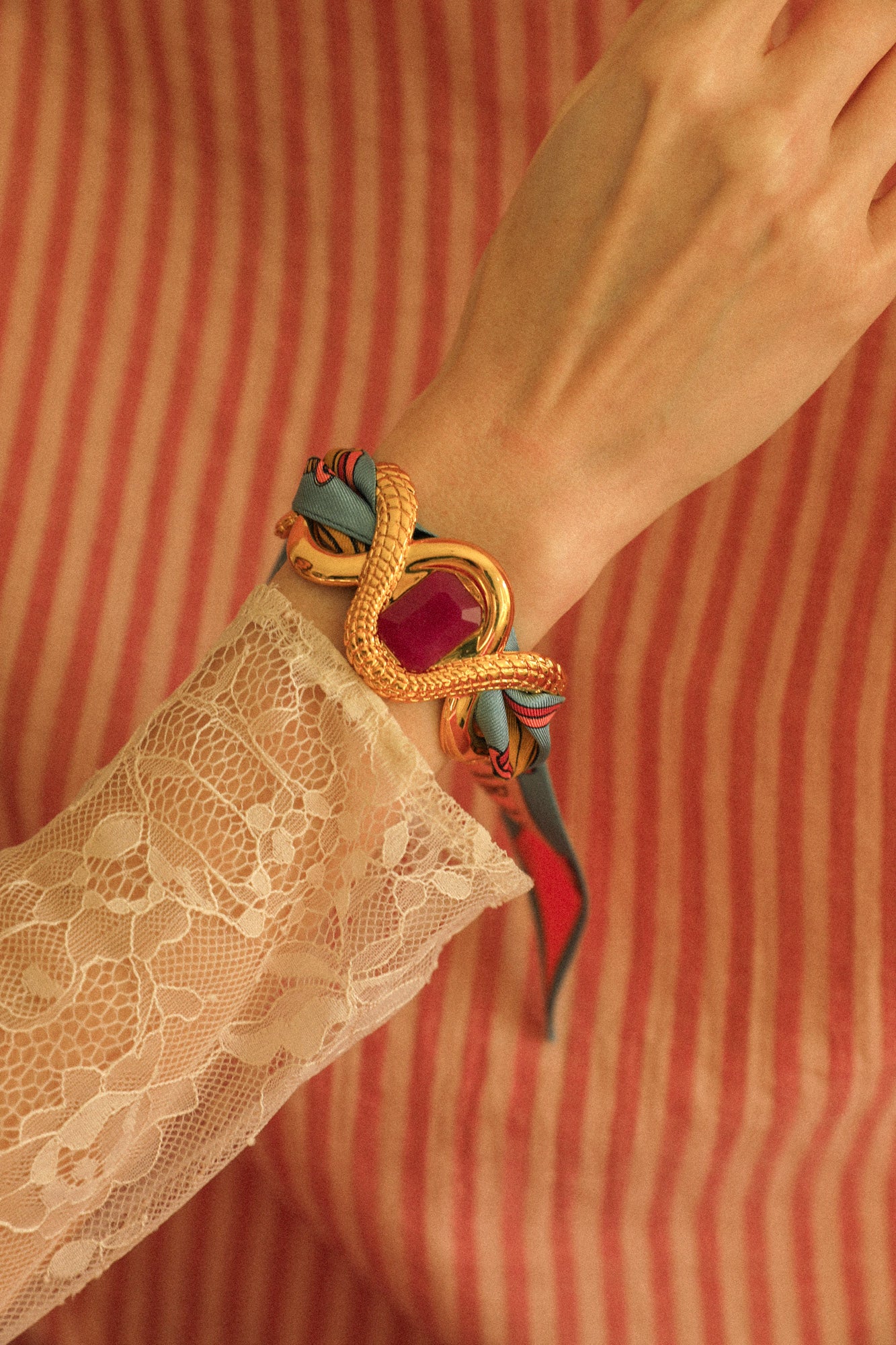 Manchette Caïman Agate fuchsia et ruban Pirate coloré