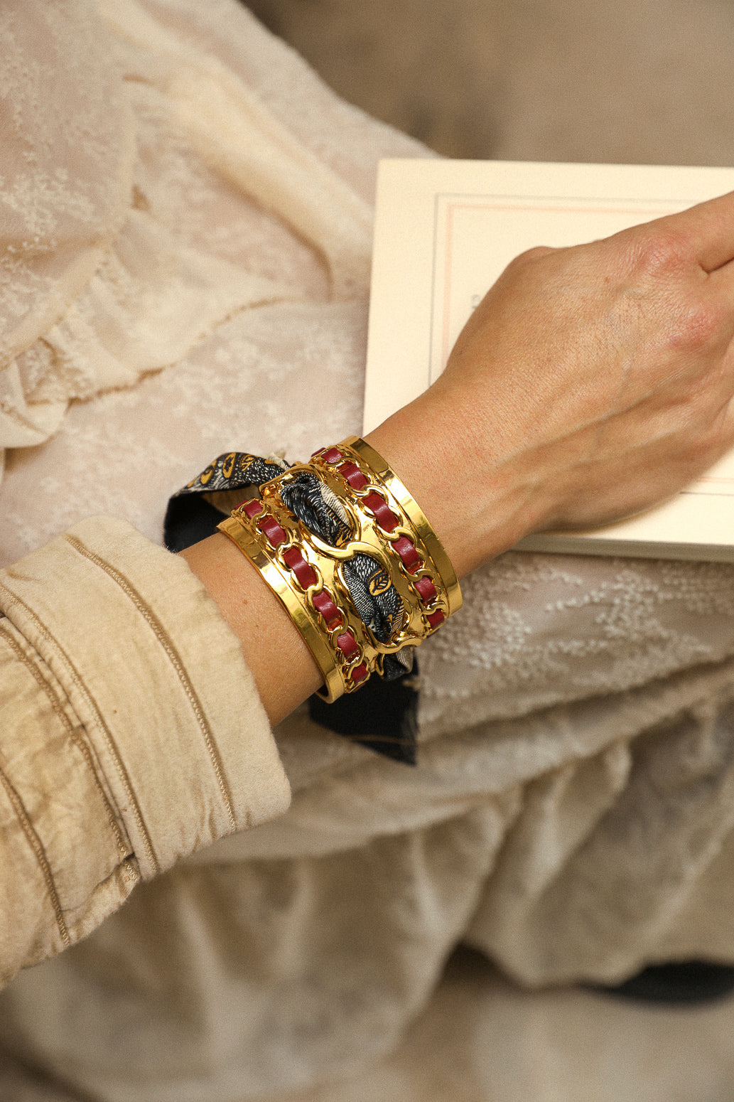 Large December cuff and Bohemian Deer ribbon, black