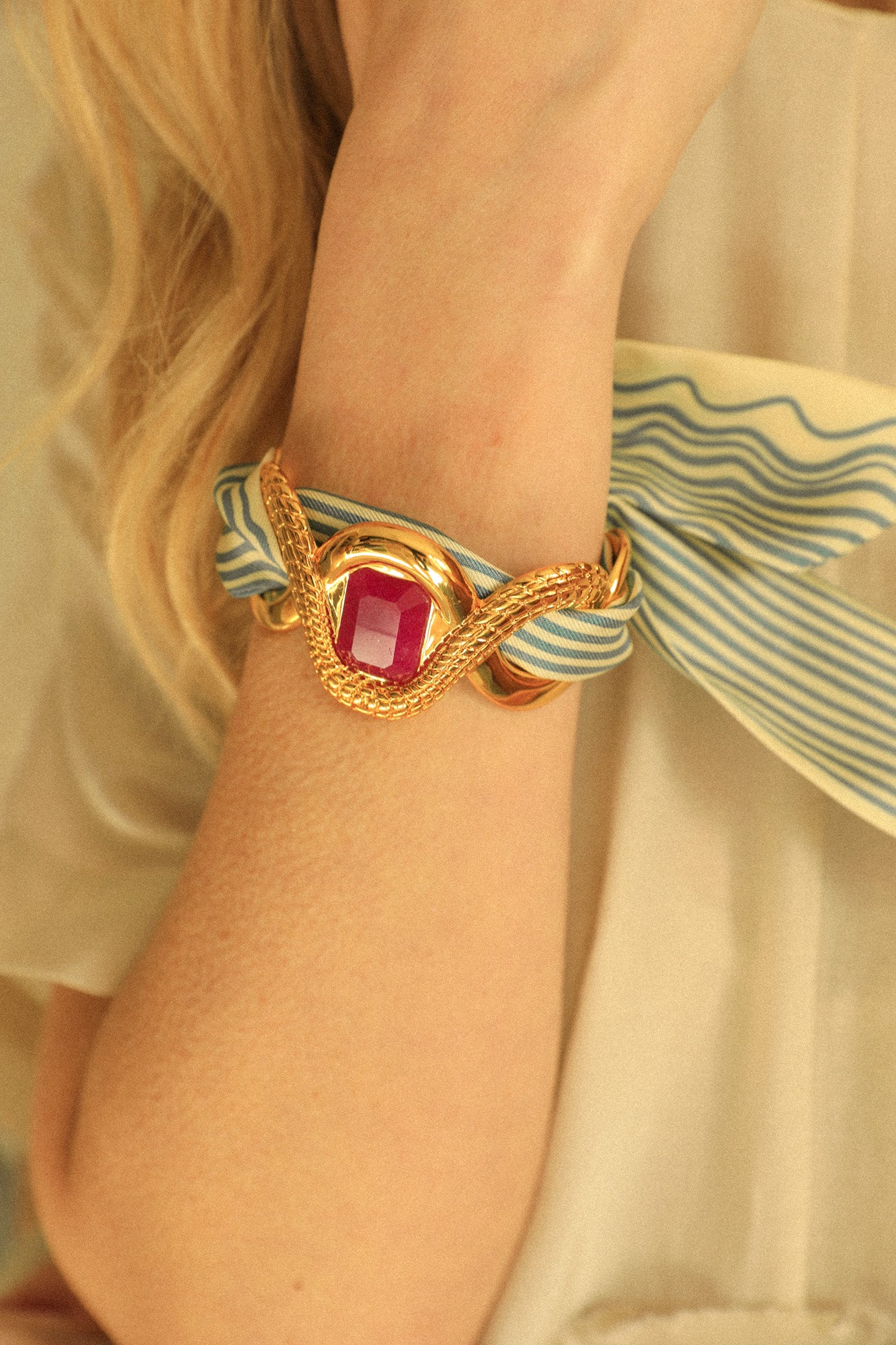 Manchette Caïman Agate fuchsia et ruban Marinière neutre
