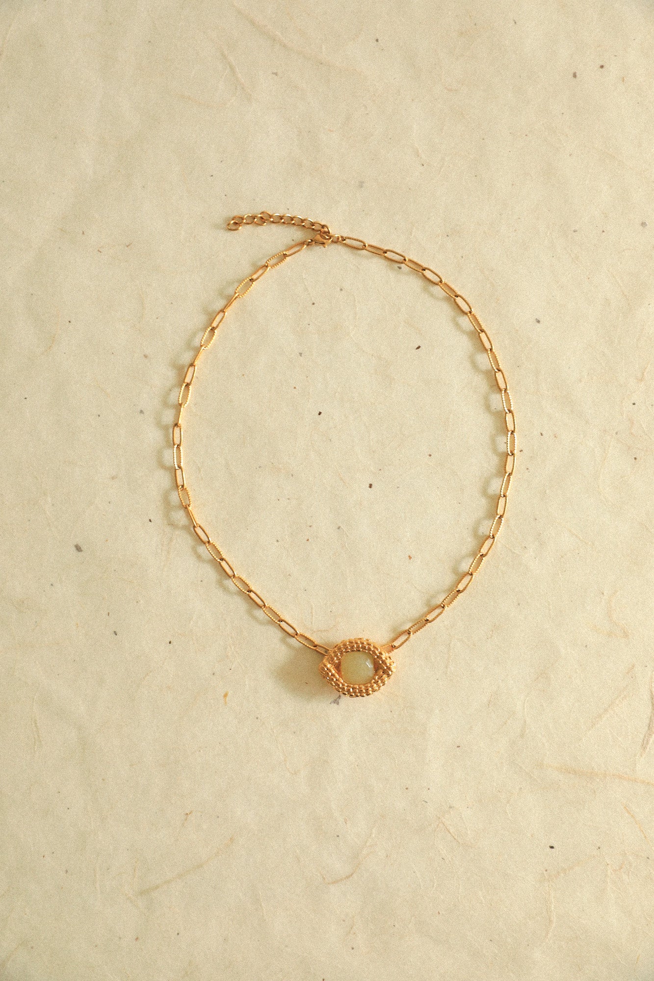 Collier Oeil de Caïman en quartzite jade oil