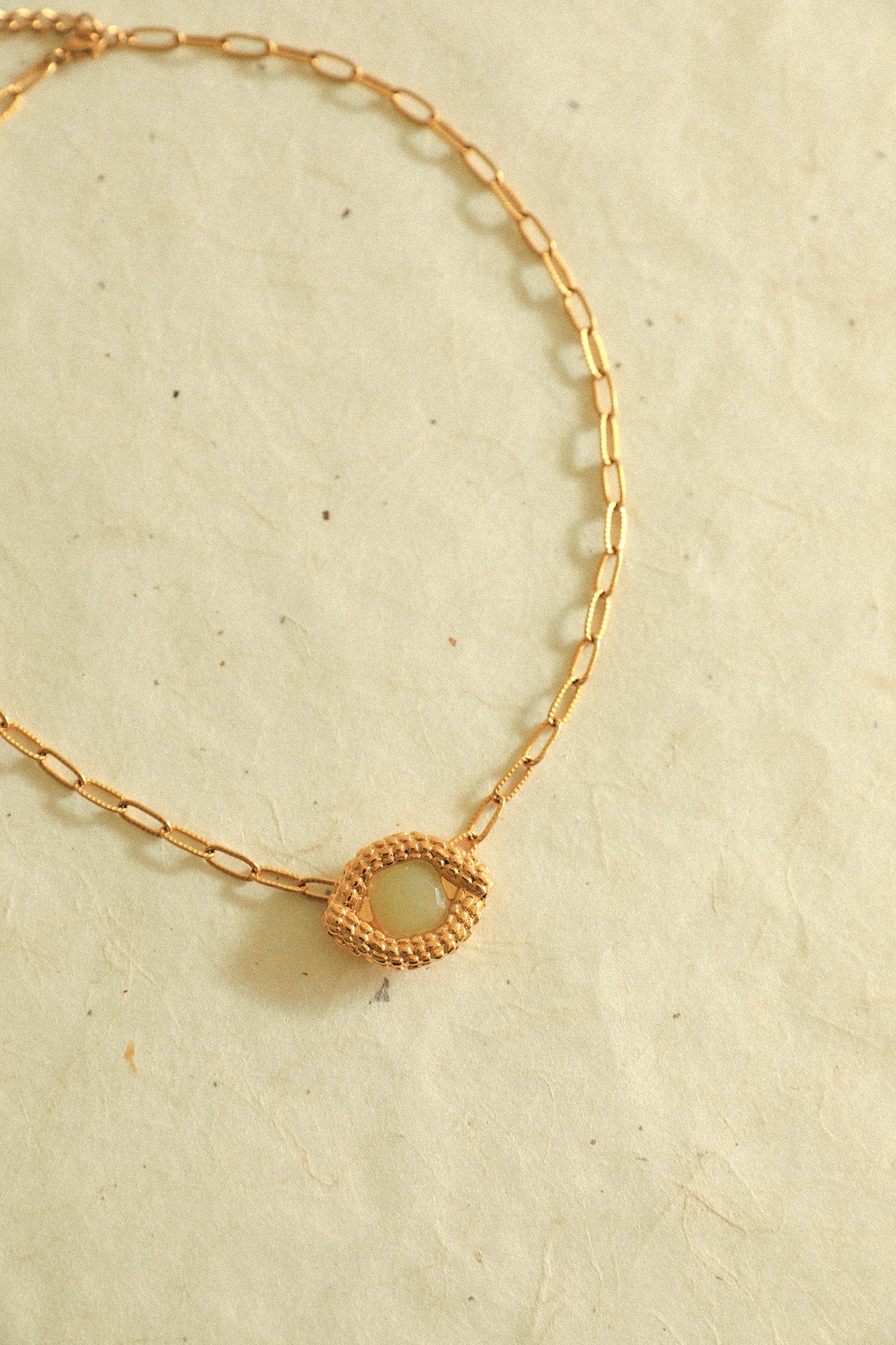 Collier Oeil de Caïman en quartzite jade oil