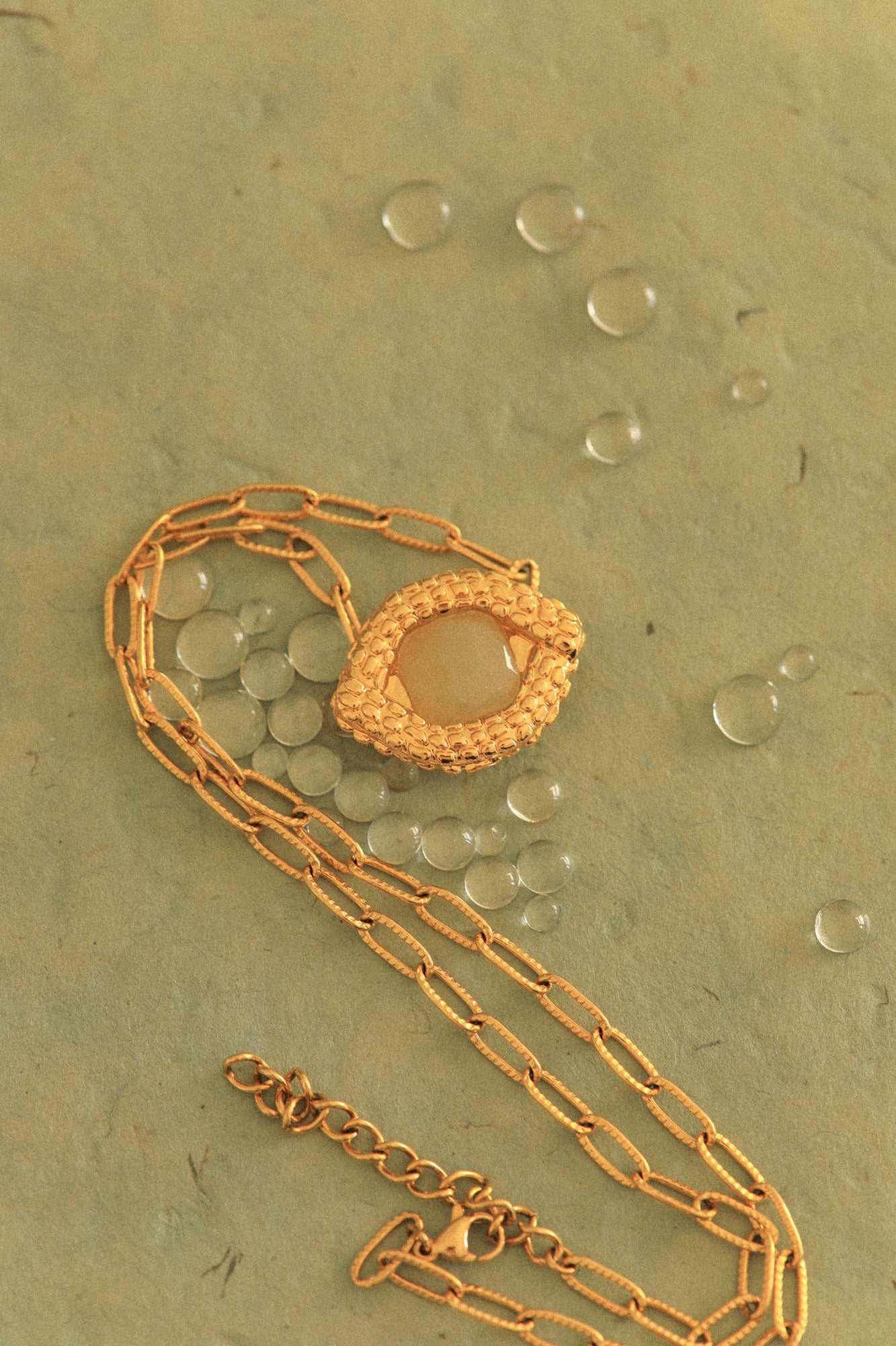 Collier Oeil de Caïman en quartzite jade oil
