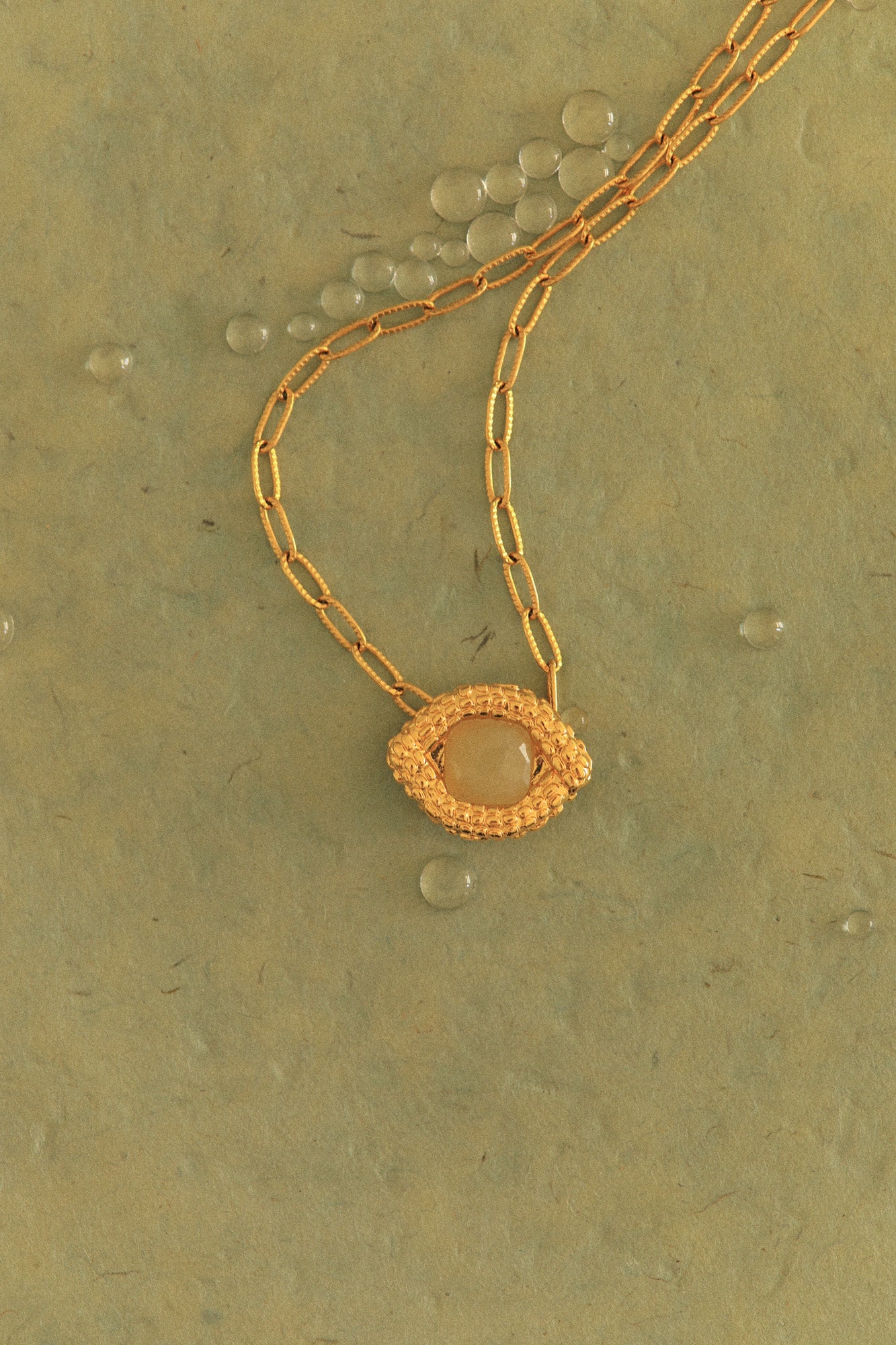 Collier Oeil de Caïman en quartzite jade oil
