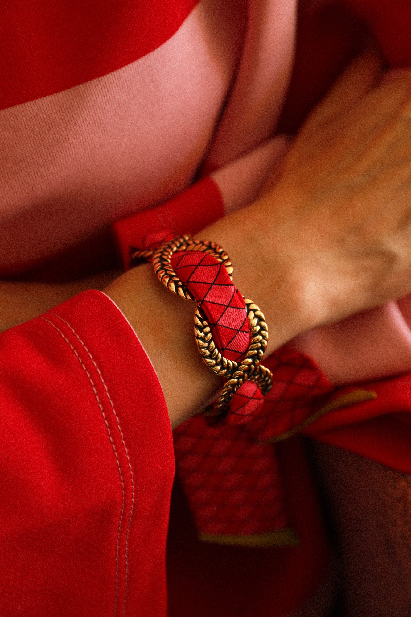 Manchette Tresse et ruban Arlequin rose et rouge