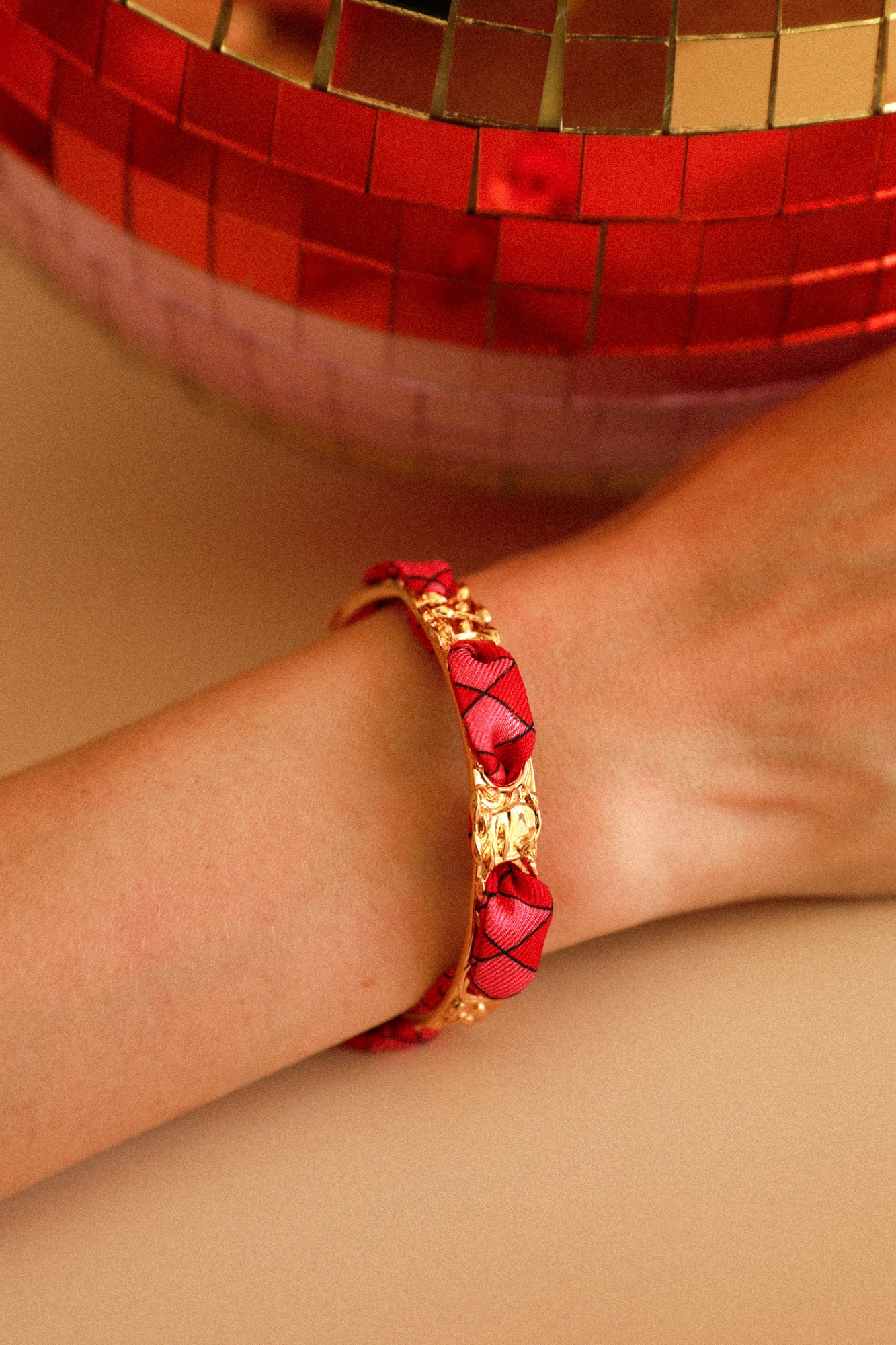 Bracelet Féérie et ruban Arlequin rose et rouge