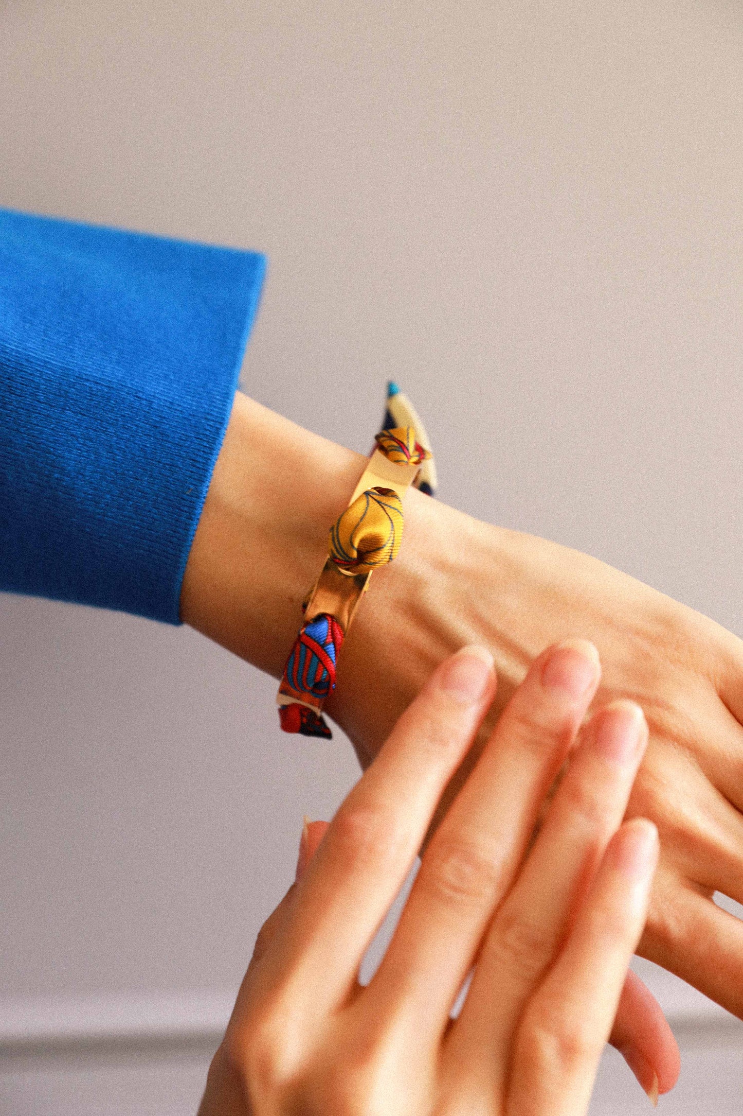 Bracelet Septembre et son ruban Carrousel, coloré