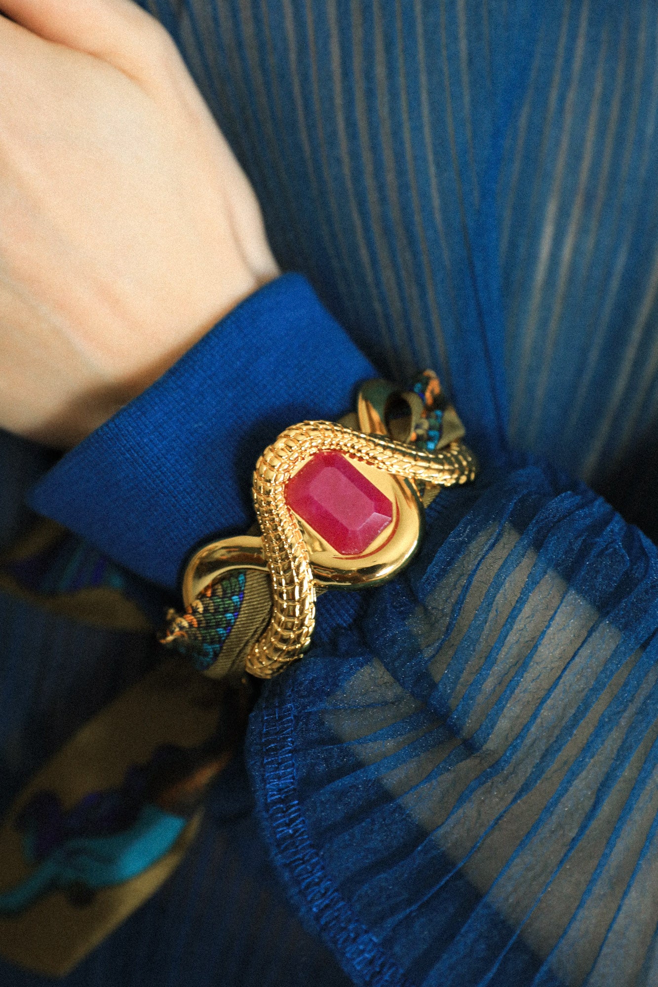 Manchette Caïman Agate fuchsia et ruban Sirène coloré