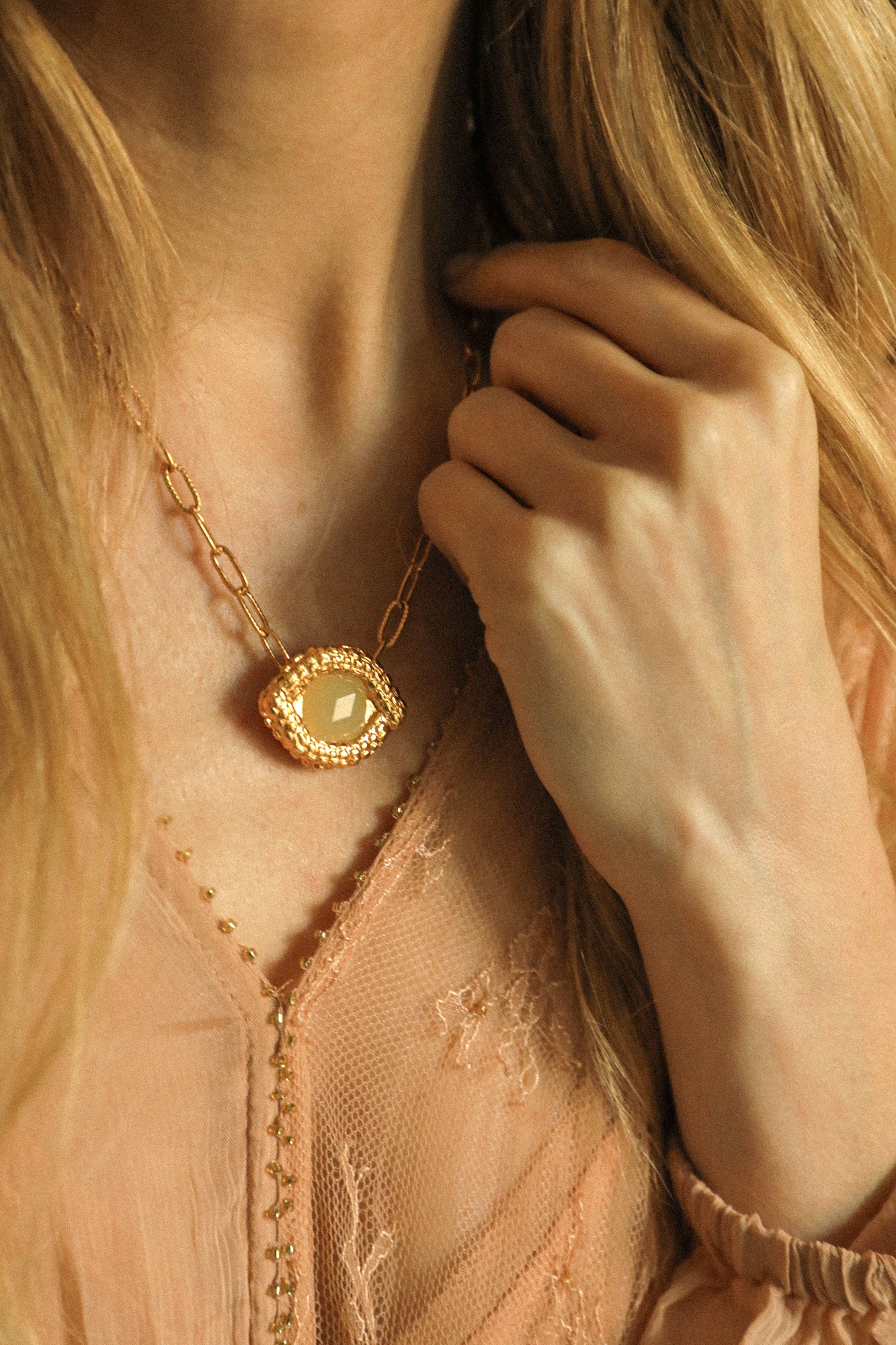 Collier Oeil de Caïman en quartzite jade oil