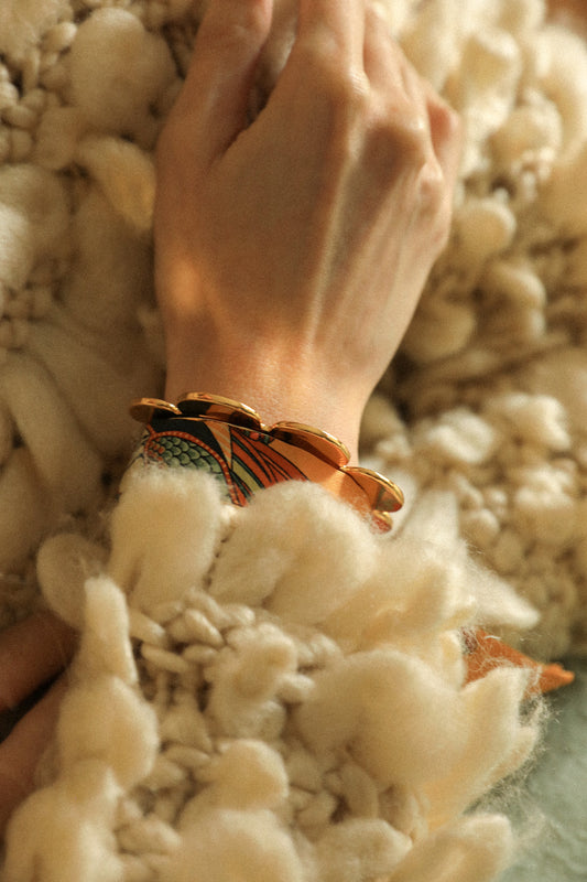 Neutral Parrot Pennant and Ribbon Cuff