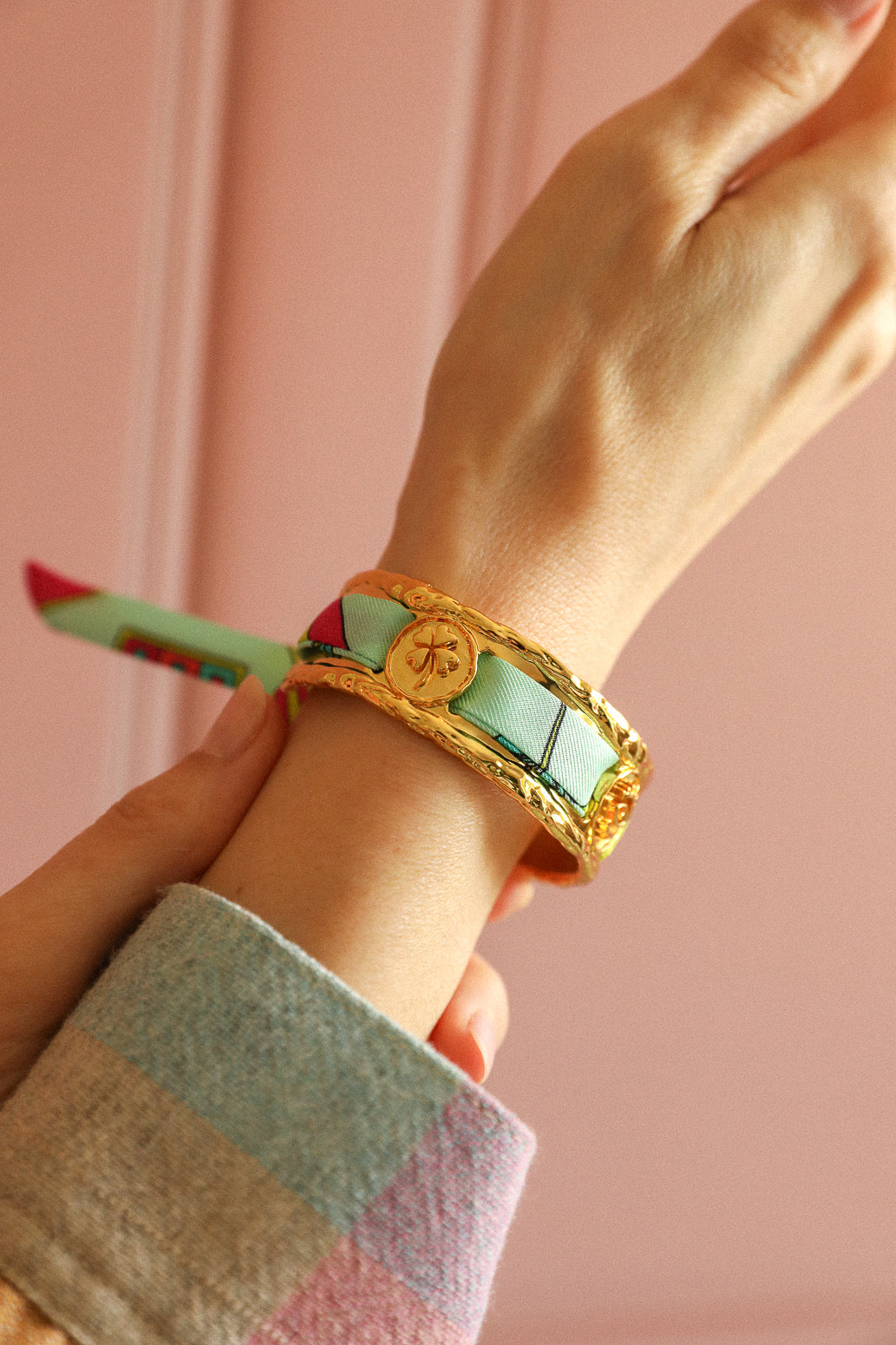 Irma cuff and its Luckyou ribbon, sea green