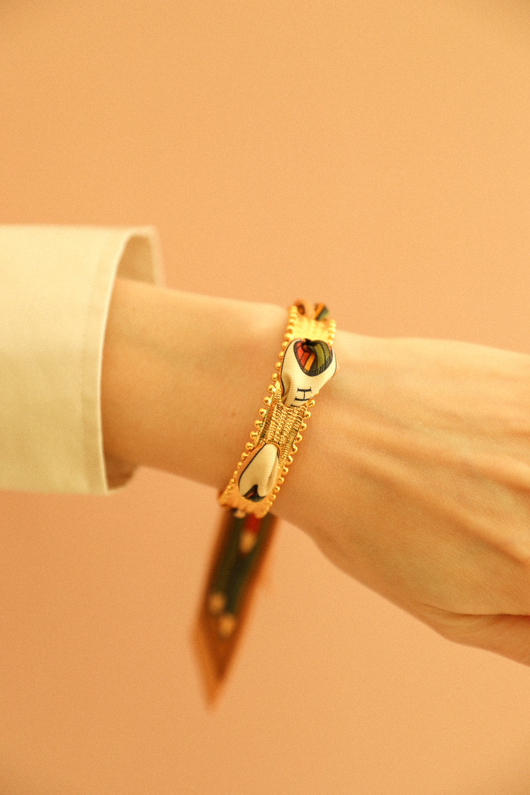 Diva bracelet and Les Mots Bleus ribbon