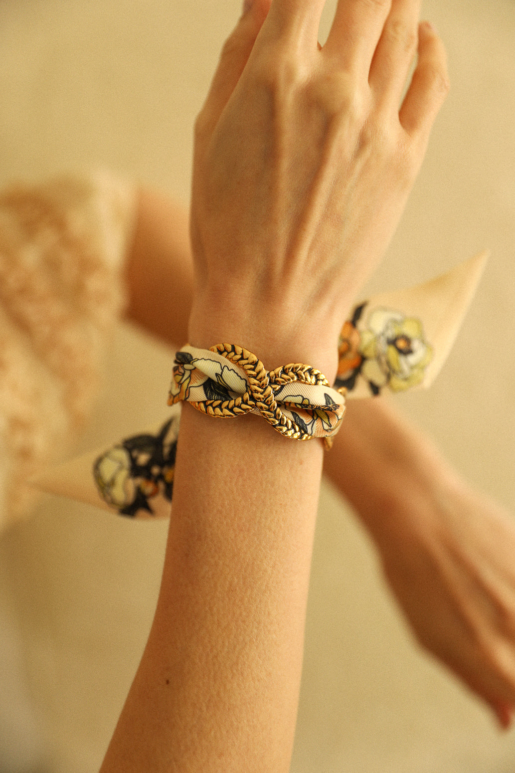 Braided cuff, silk-free