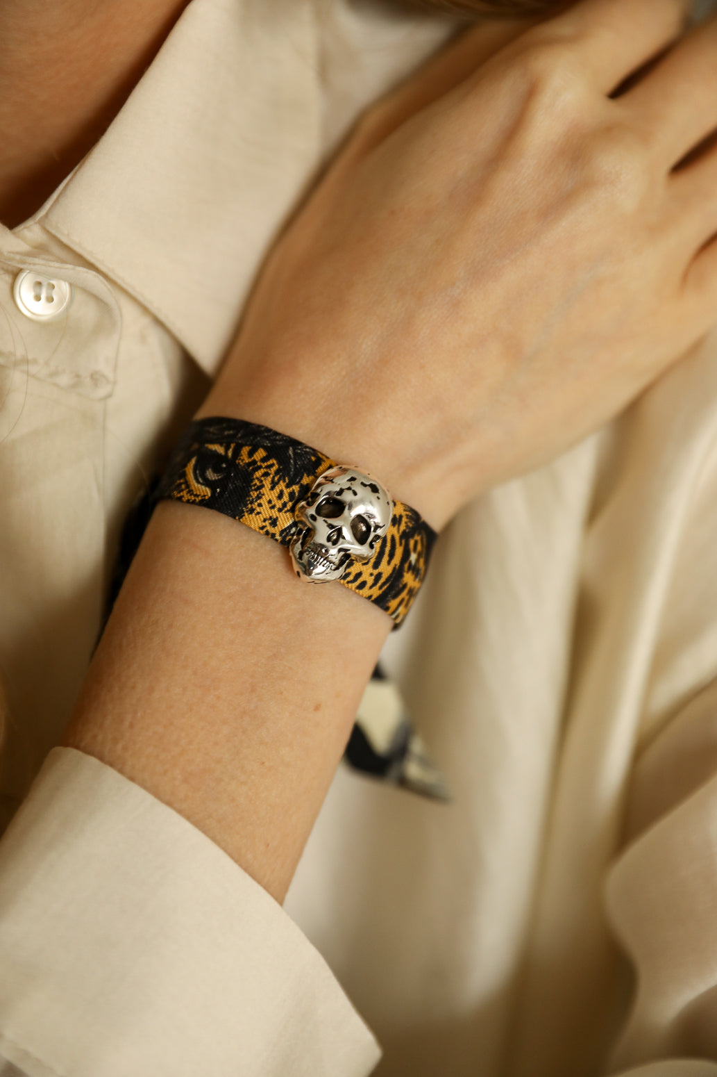 Ornement Pirate Argent et ruban en soie 2cm, Printemps N°26