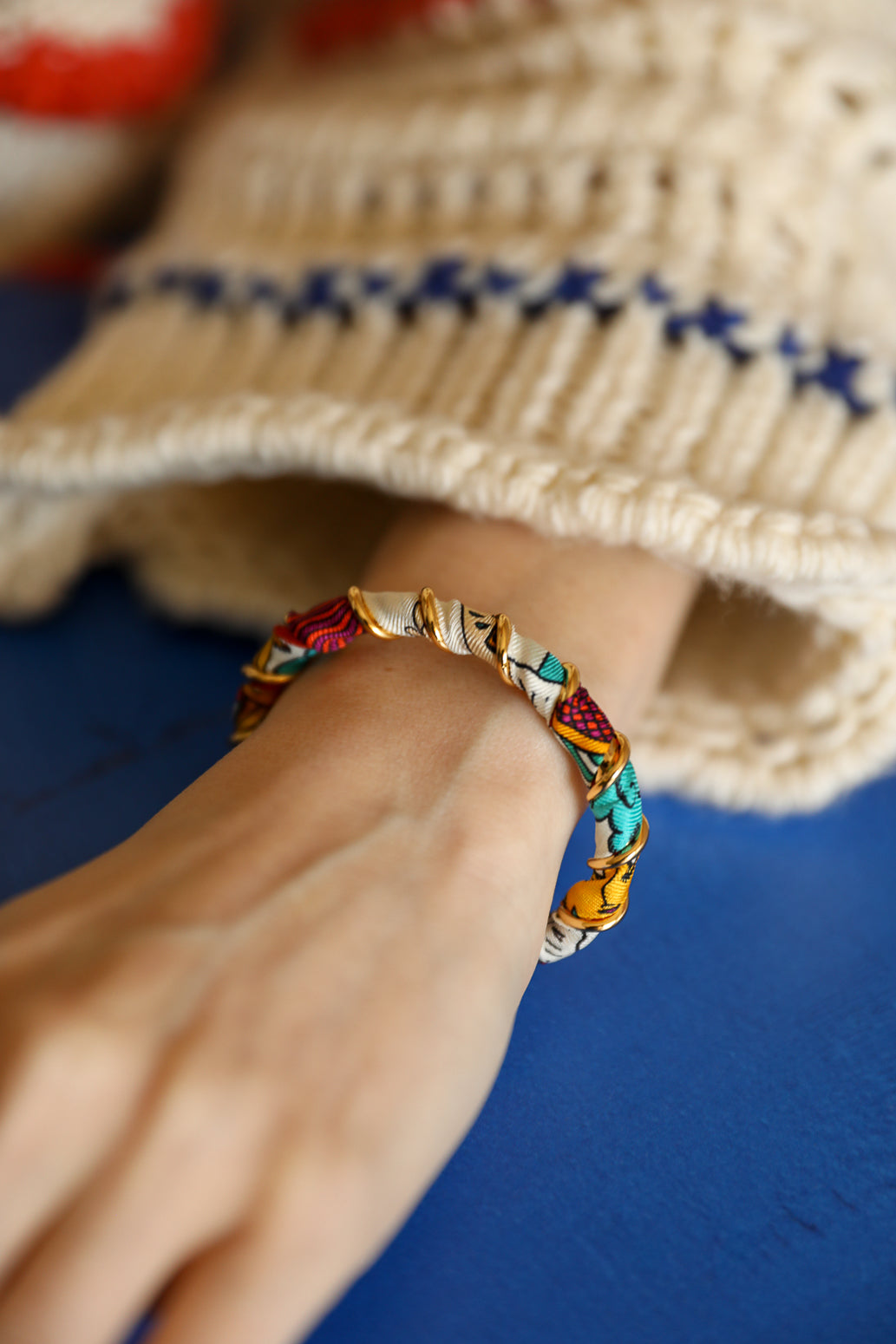 Bracelet Octobre et son ruban Tarot, multicolore