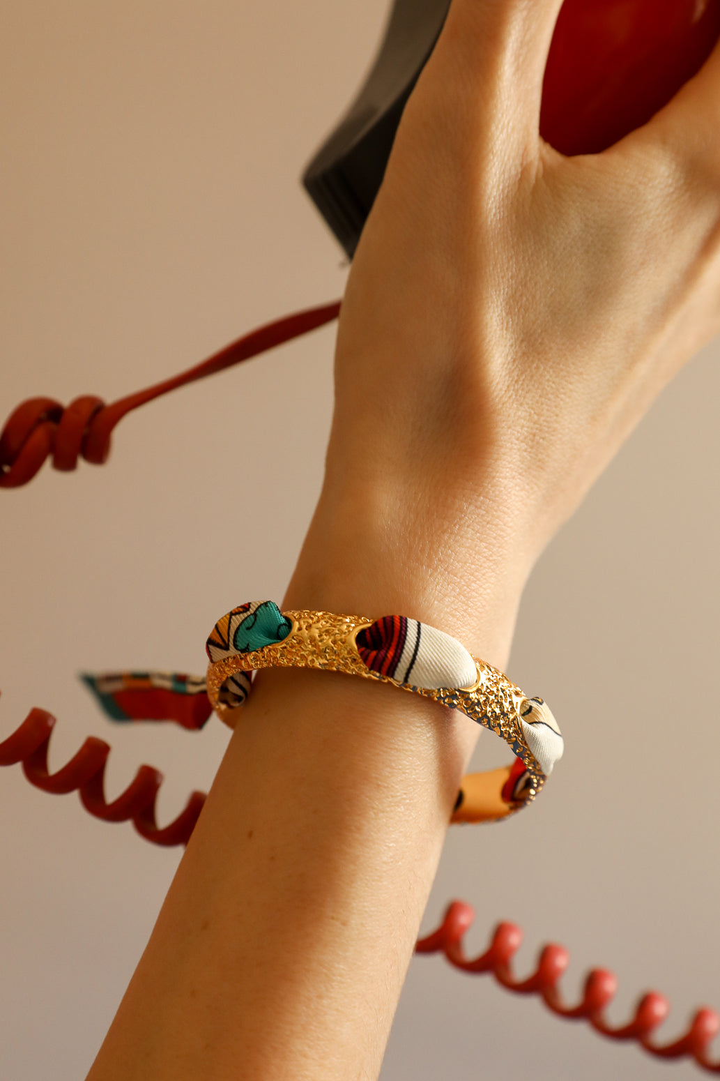 Bracelet Queen et son ruban Tarot, multicolore