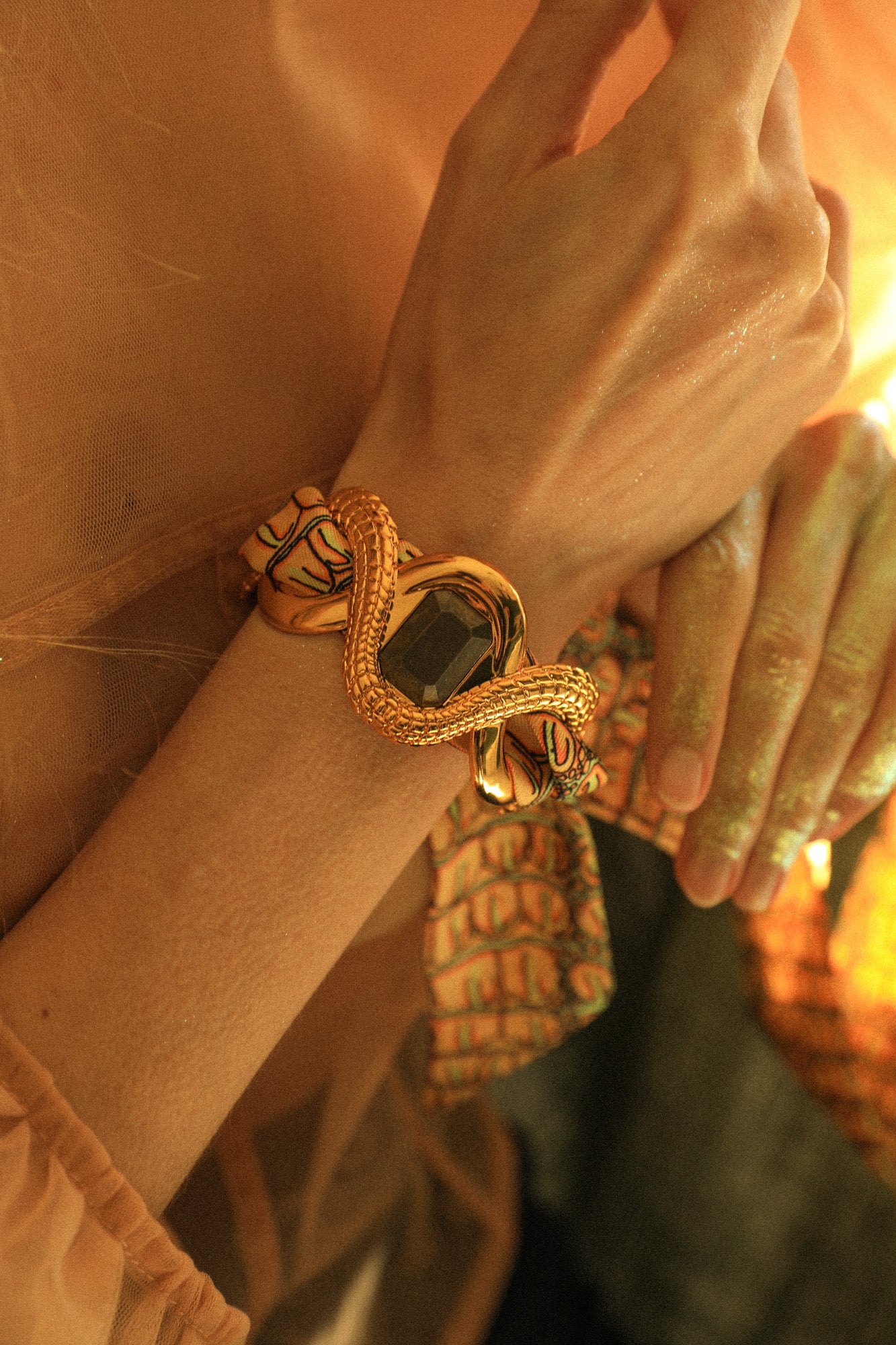 Manchette Caïman Pyrite et ruban Croco pastel