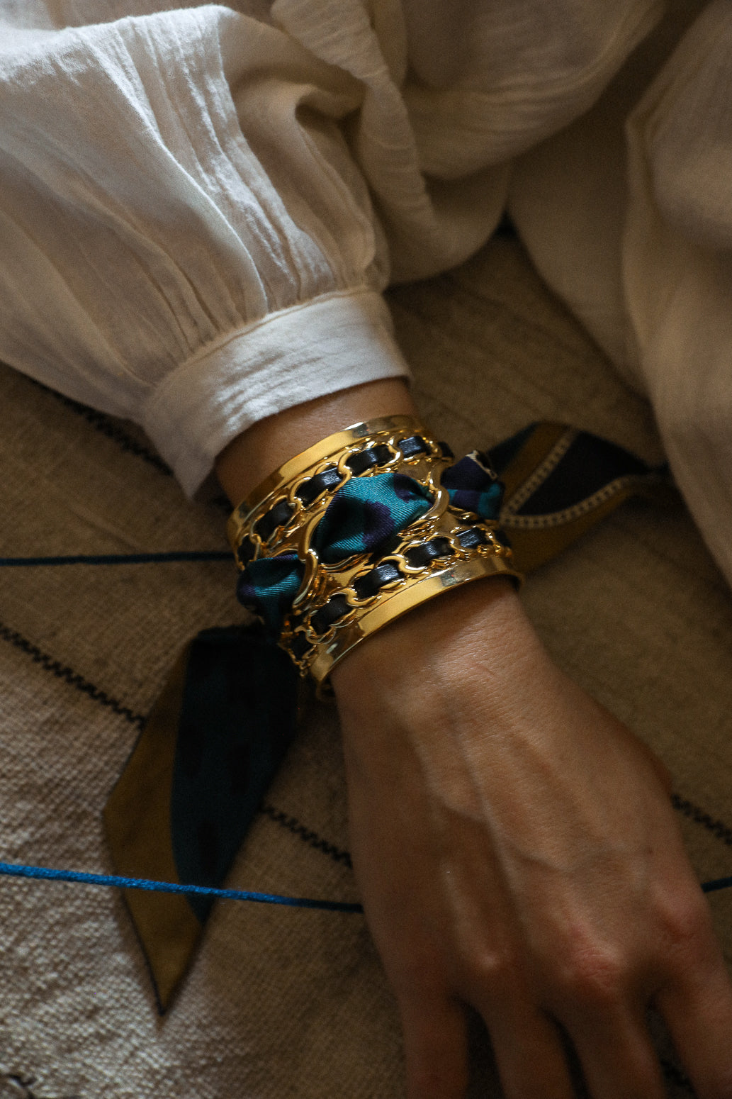 Grande manchette Décembre et ruban Chapanoir, olive