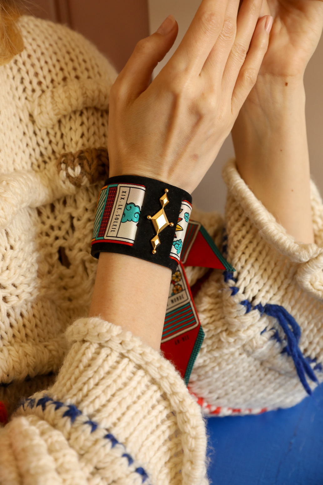 Manchette Circus noire et ruban Tarot, Multicolore