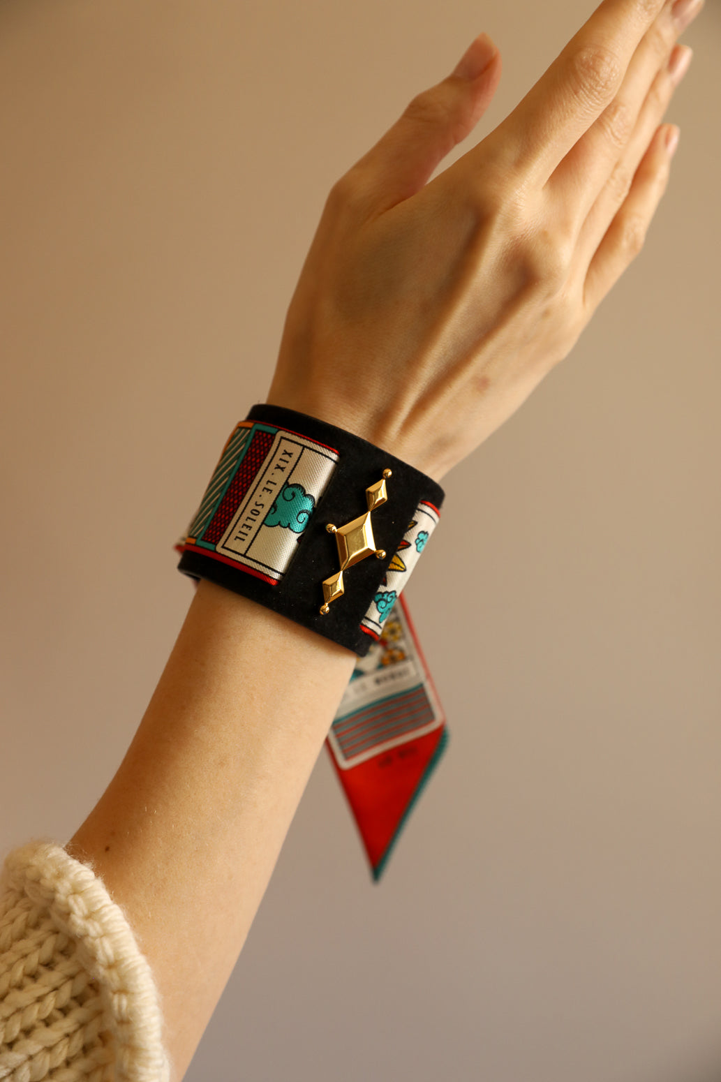 Manchette Circus noire et ruban Tarot, Multicolore