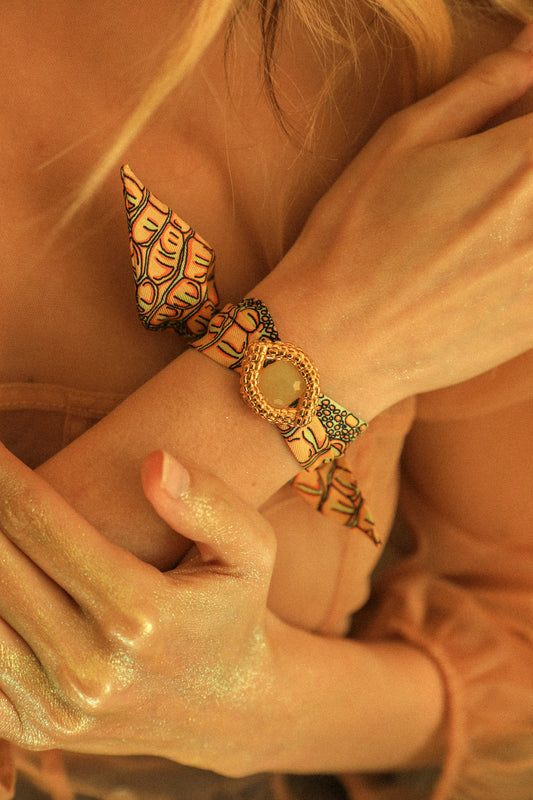 OEIL DE CAÏMAN, jade oil - Ornement à foulard ou pendentif