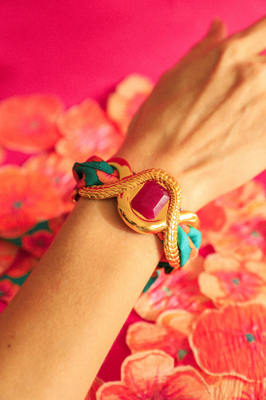 Manchette Caïman Agate fuchsia et ruban Pensées turquoise