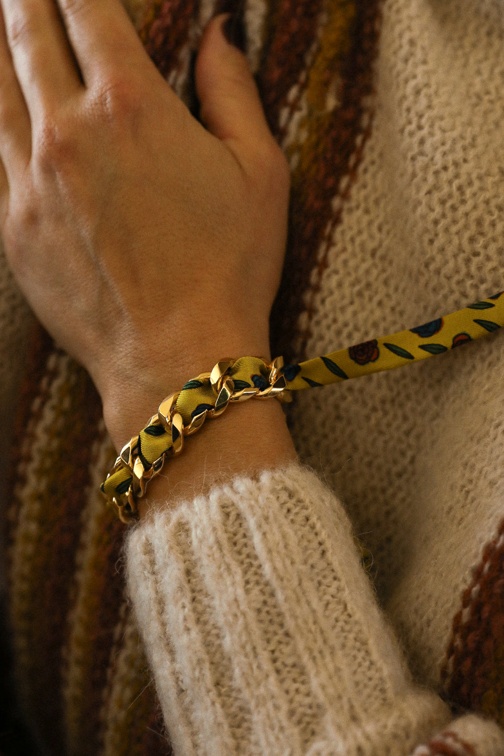 Bracelet Décembre et son ruban Gypsy Tales, curry