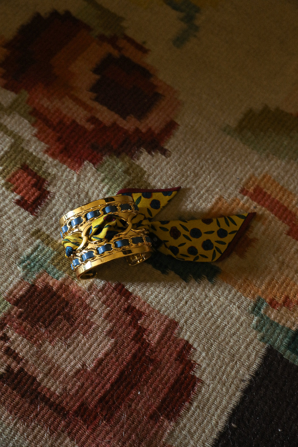 Grande manchette Décembre et ruban Gypsy Tales, curry