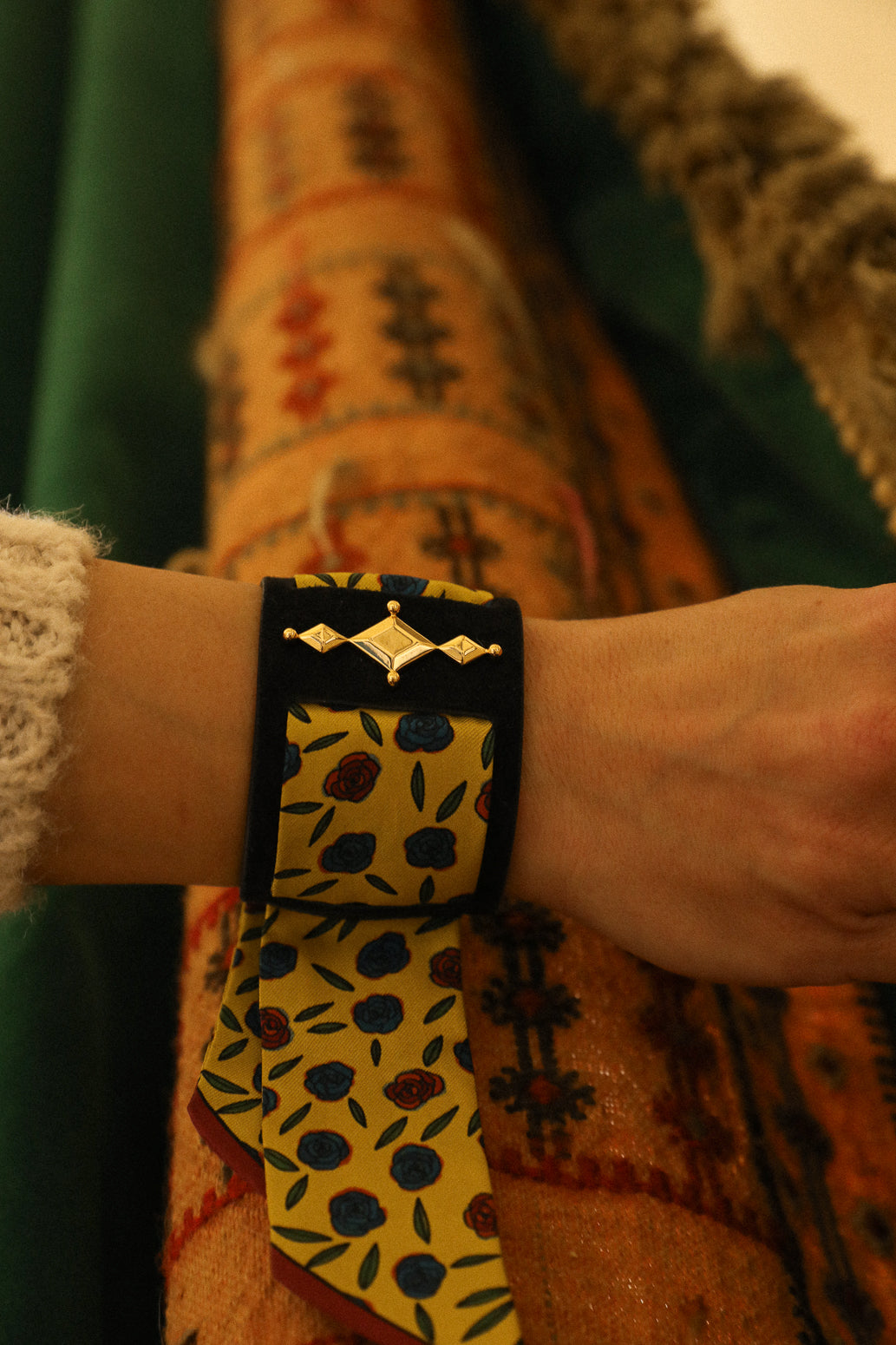 Manchette Circus noire et ruban Gypsy Tales, Curry