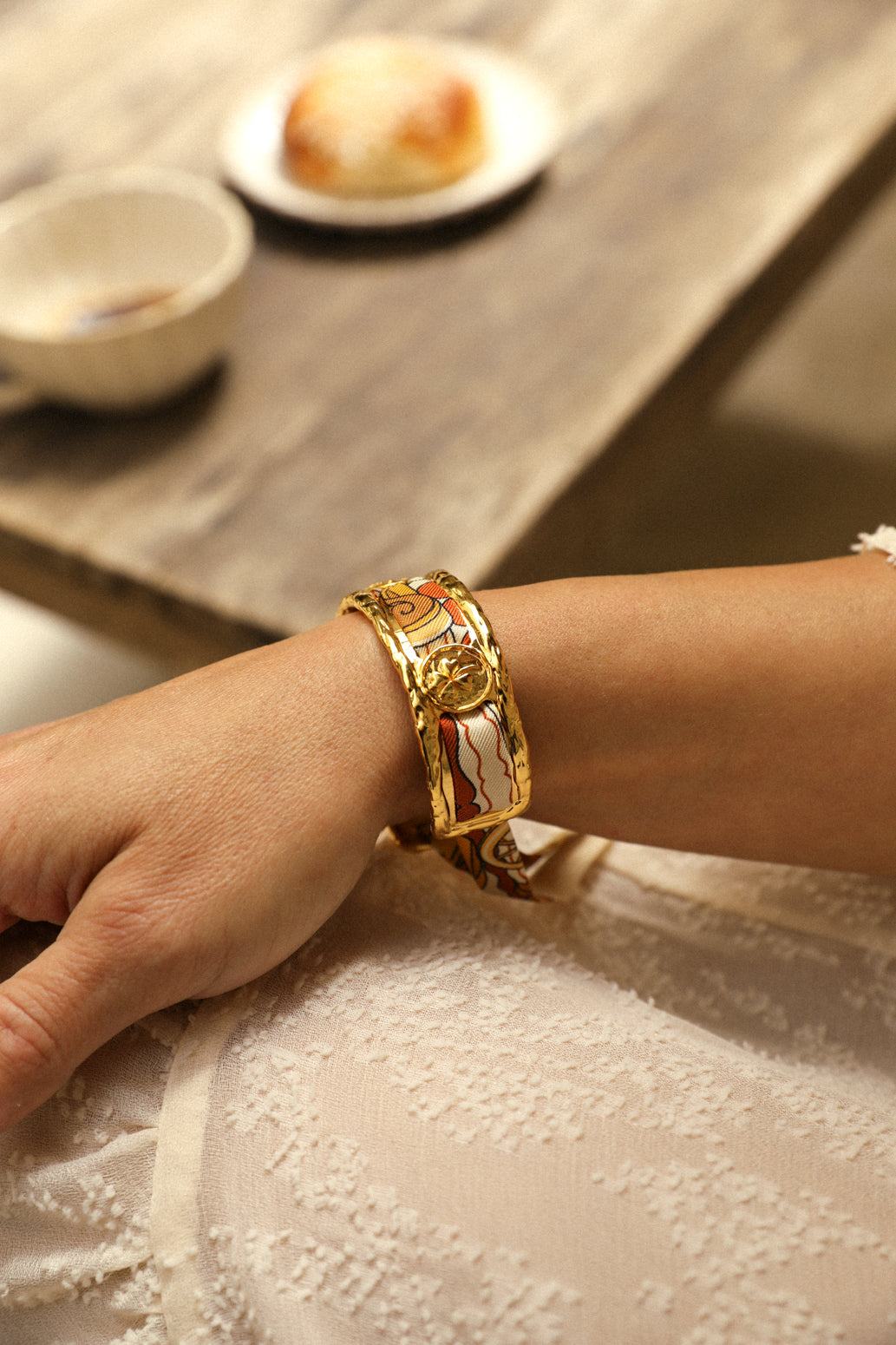 Irma cuff and its ribbon Unknown address, snow