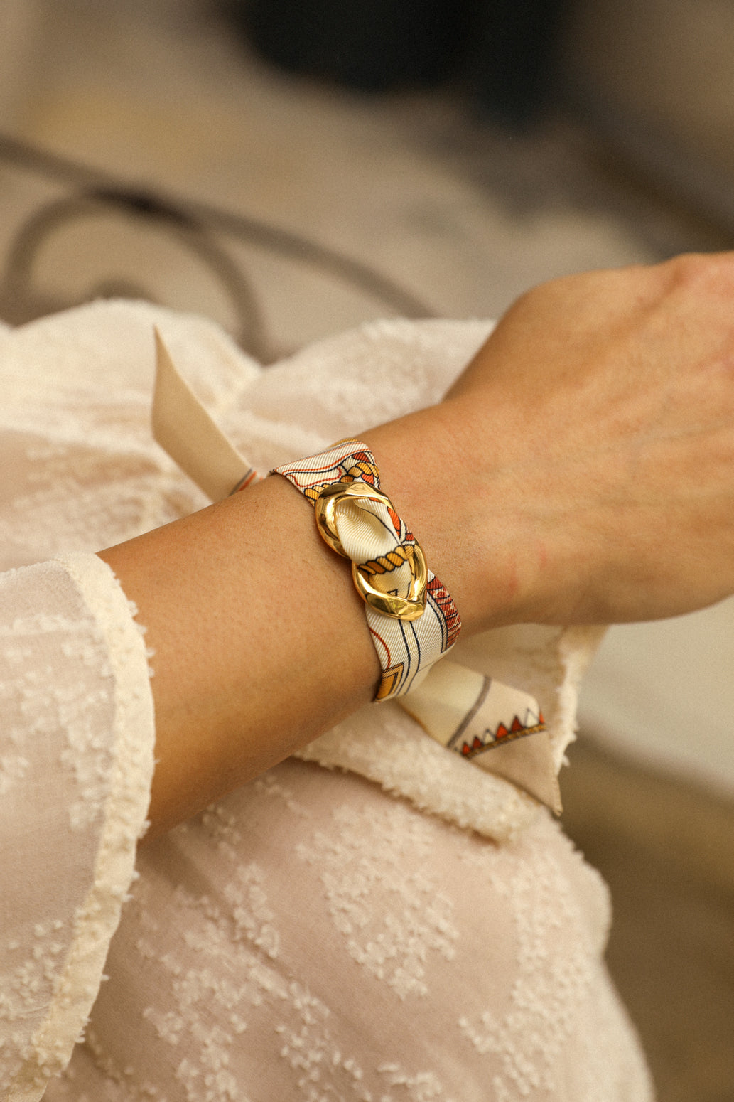 December ornament and its 2cm silk ribbon Unknown address, snow