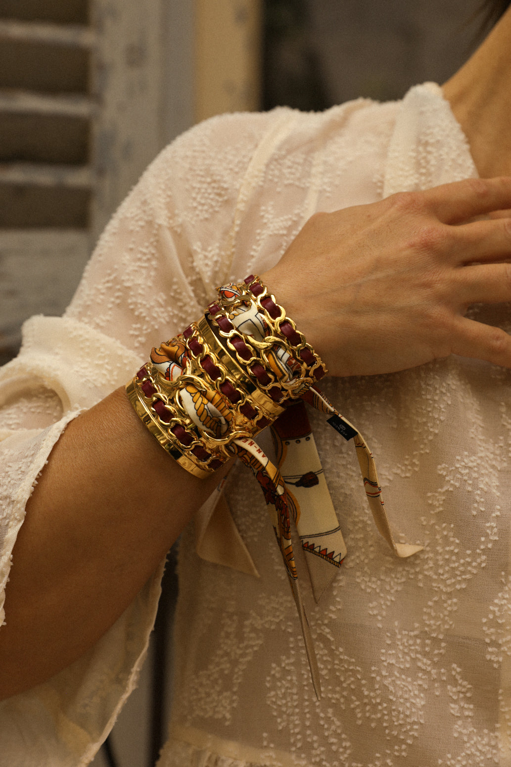 Small December cuff and ribbon Unknown address, snow