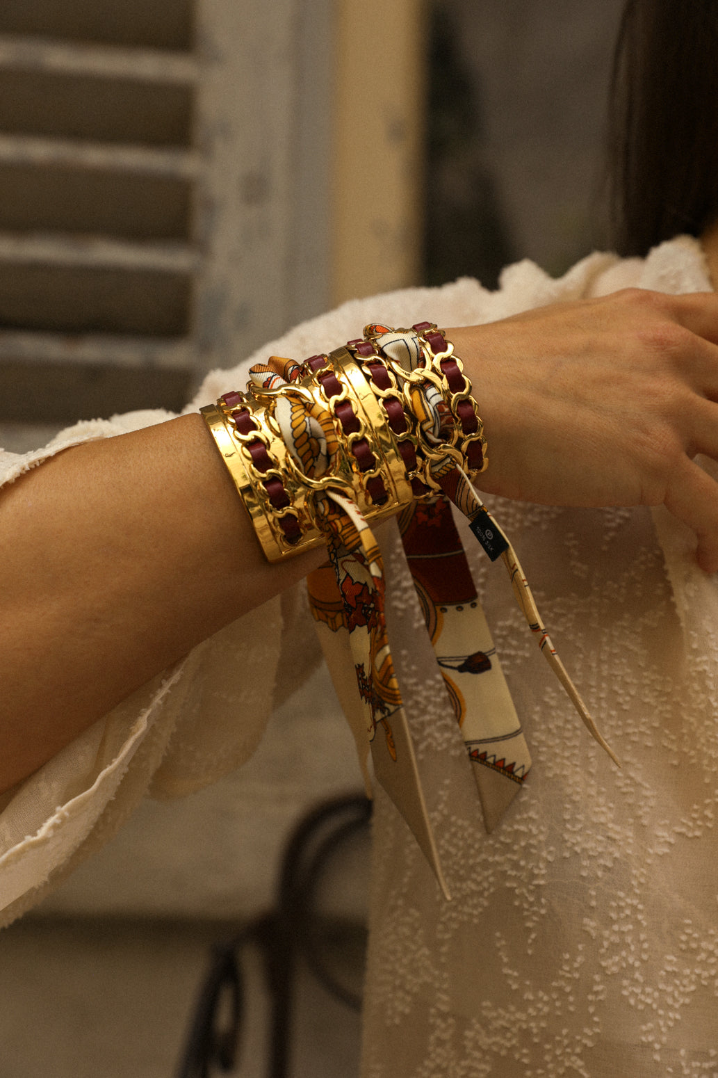 Small December cuff and ribbon Unknown address, snow