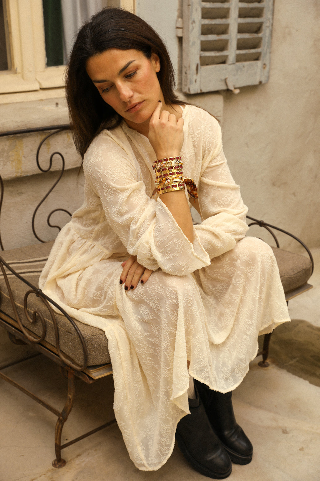 Small December cuff and ribbon Unknown address, snow