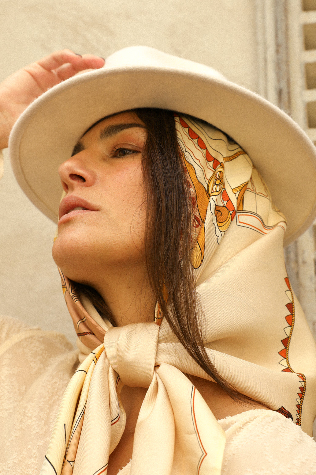 Silk square 110cm Unknown address, snow