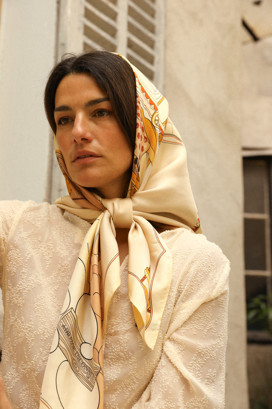 Silk square 110cm Unknown address, snow