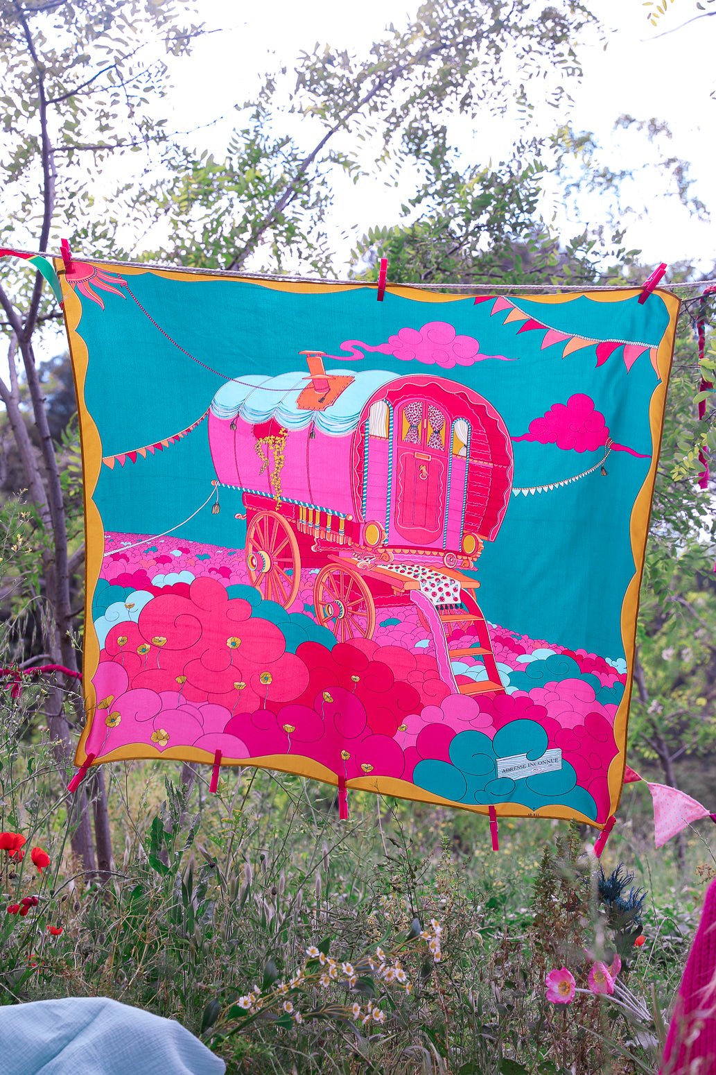 Carré de soie 110cm Adresse Inconnue, rose et bleu