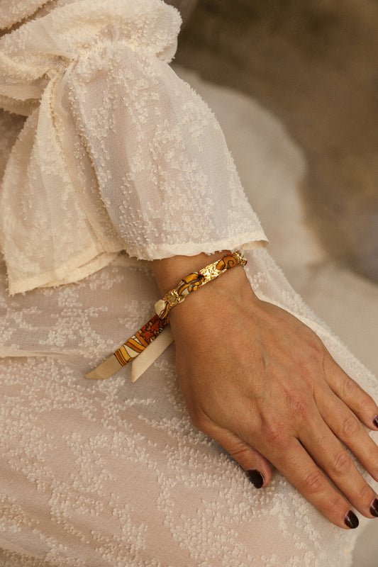 Fairytale Bracelet and Ribbon Unknown Address, Snow